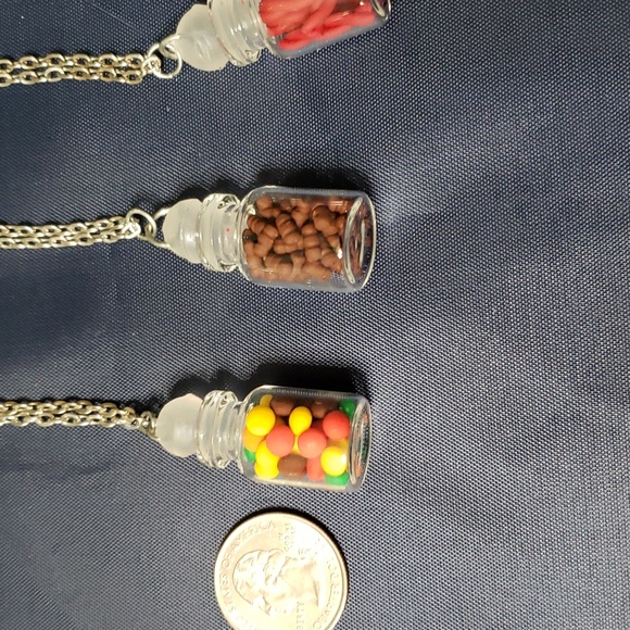 Candy necklaces Lot of 9 with extra 🍬 candy - Picture 5 of 10